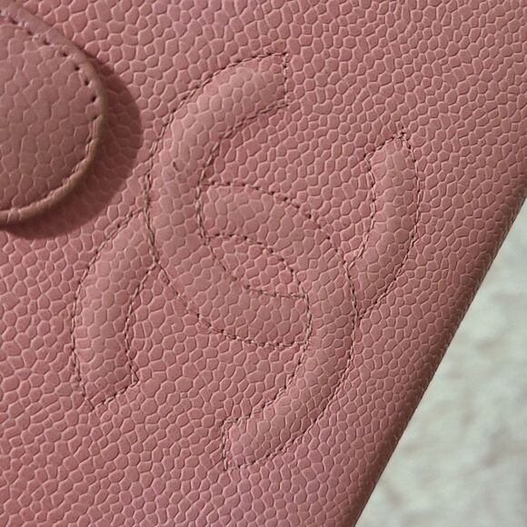 💯 Authentic Chanel Caviar Wallet 🍀 - Picture 3 of 15